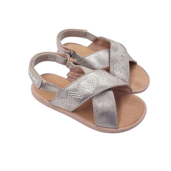 Toms Desert Taupe Shimmer Faux Leather Tiny Viv Sandals Girls Toddler Size 8 - Picture 1 of 12